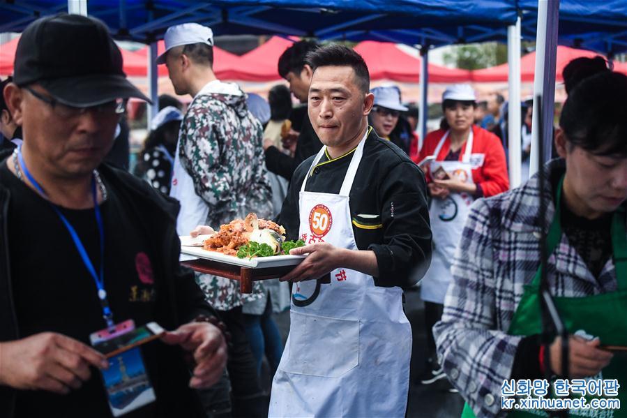 （社会）（5）浙西古镇举办乡村大厨擂台赛