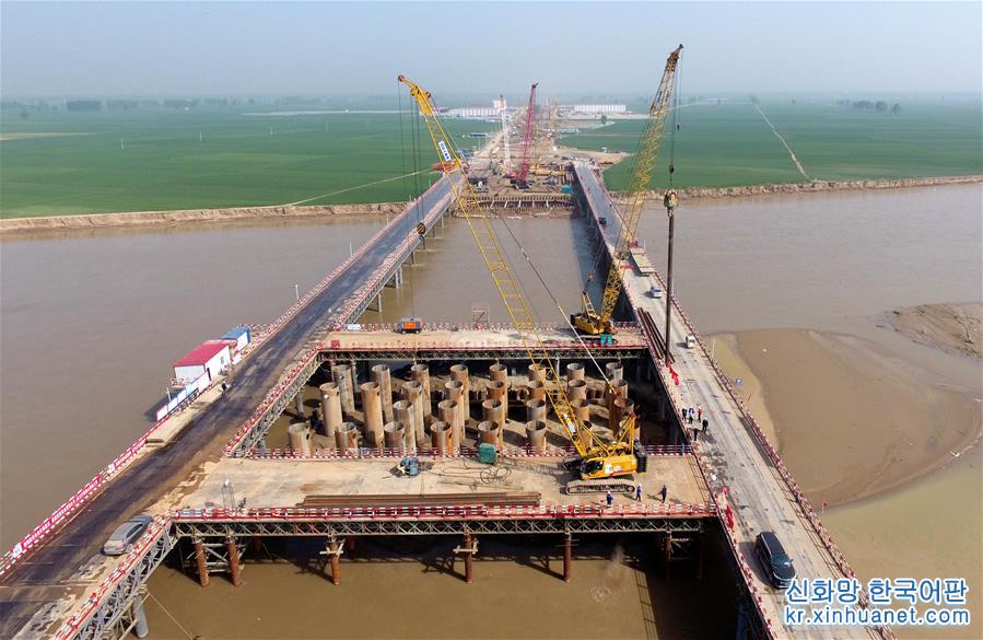 （经济）（2）郑济高铁郑州黄河特大桥建设全面展开