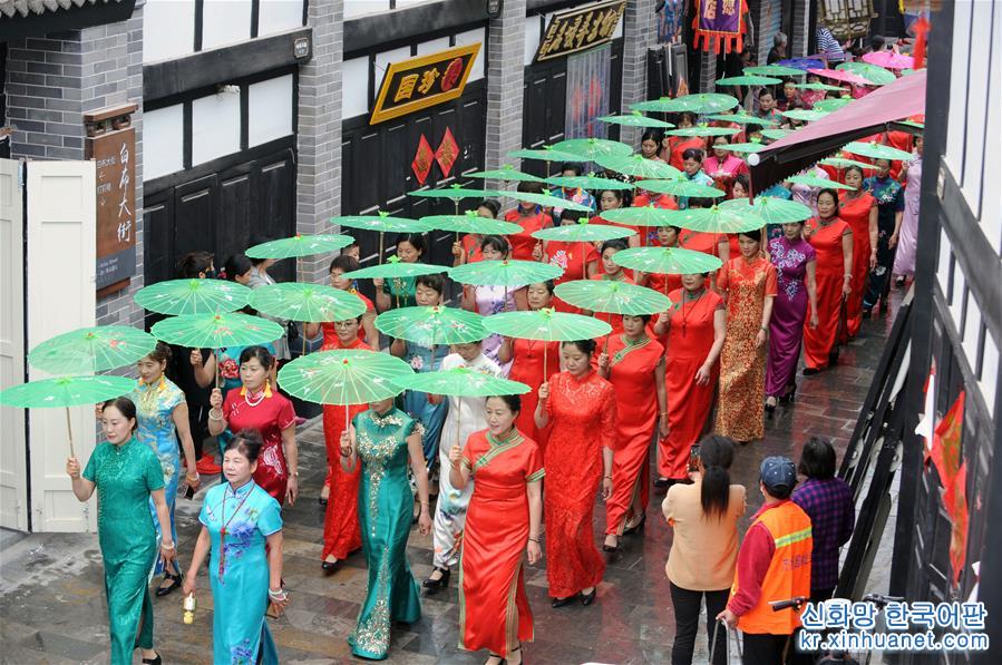 #（社会）（2）安徽亳州旗袍文化节开幕