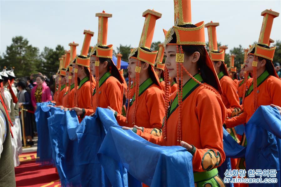 （文化）（4）内蒙古成吉思汗陵举行春季大祭
