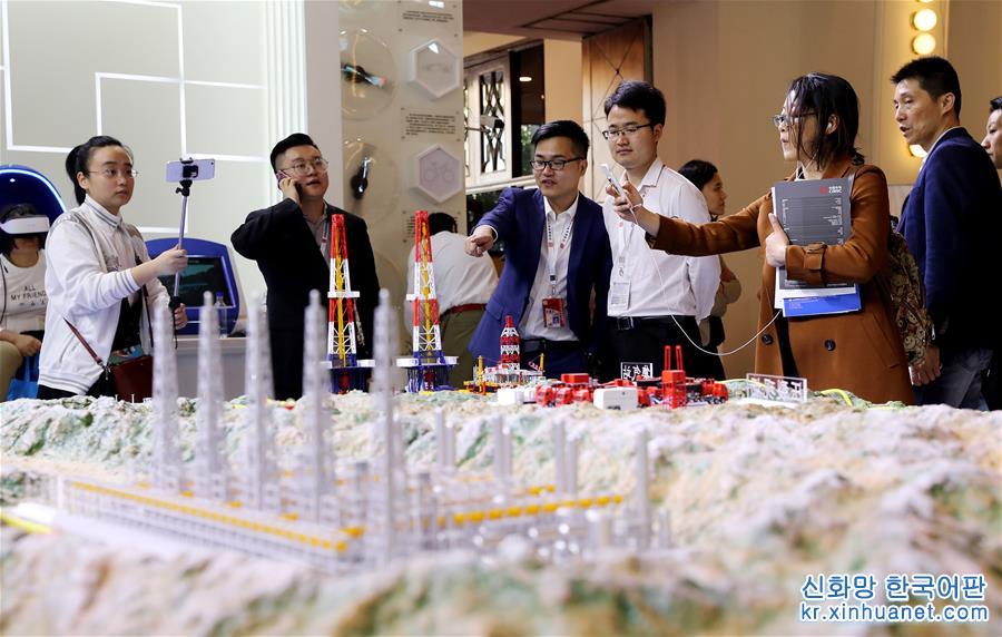 （经济）（2）首届中国自主品牌博览会在沪开幕