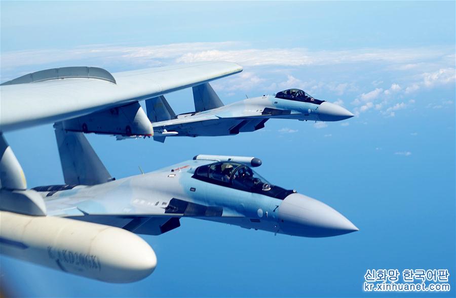 （图文互动）（2）人民空军多型战机双向绕飞台岛巡航 