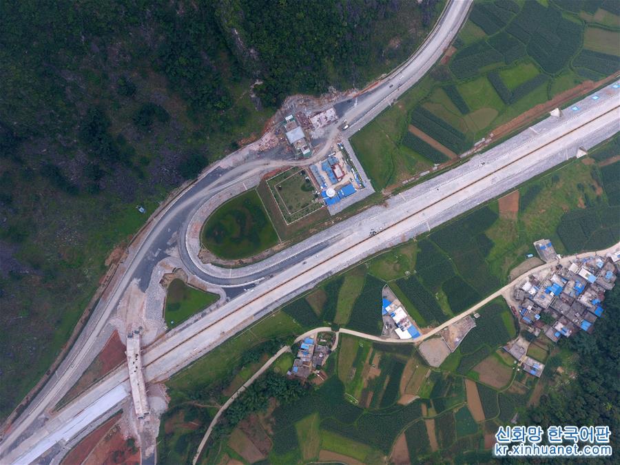 （经济）（2）中越边境靖西至龙邦高速公路有望年底通车