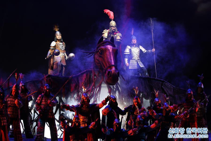 （新华视界）（3）歌剧《玛纳斯》在京上演