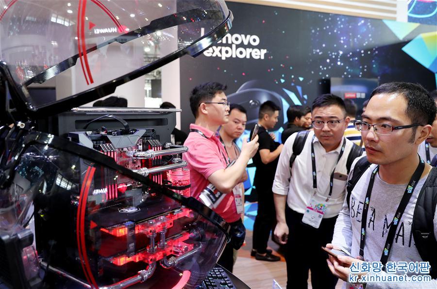 （经济）（1）2018亚洲消费电子展在上海举行