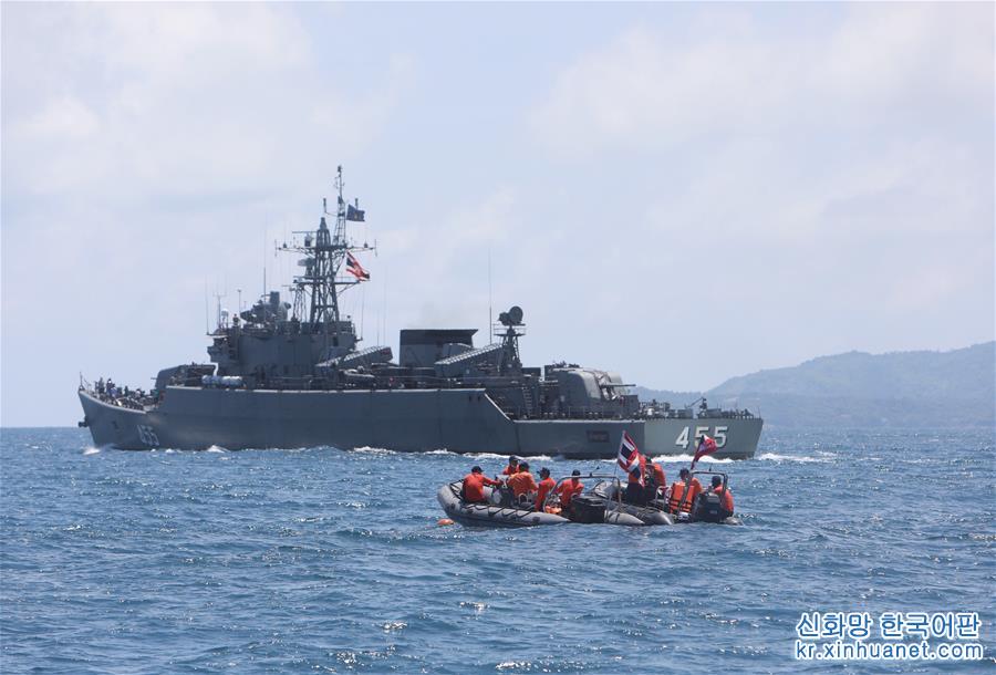 （国际）（1）多方力量全力搜救普吉游船倾覆幸存者