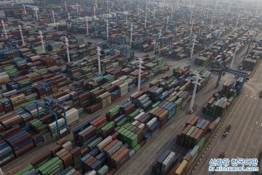 （经济）（5）宁波舟山港上半年运输生产平稳增长