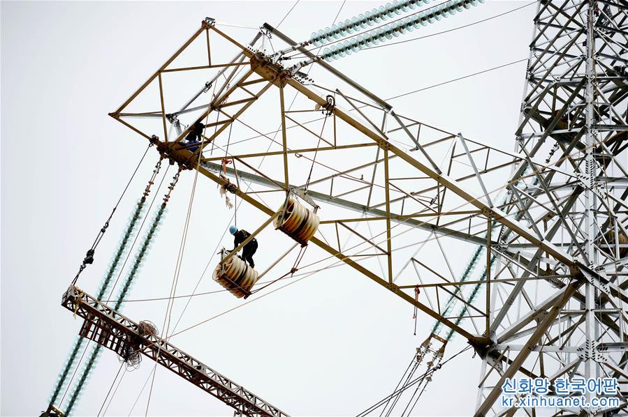 （经济）（1）陕西投资规模最大输变电工程开始架线施工