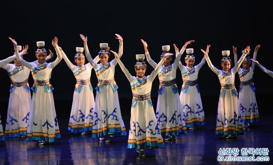 （国际）（2）“2018文化中国 艺彩华梦”全美舞蹈汇演在洛杉矶举行