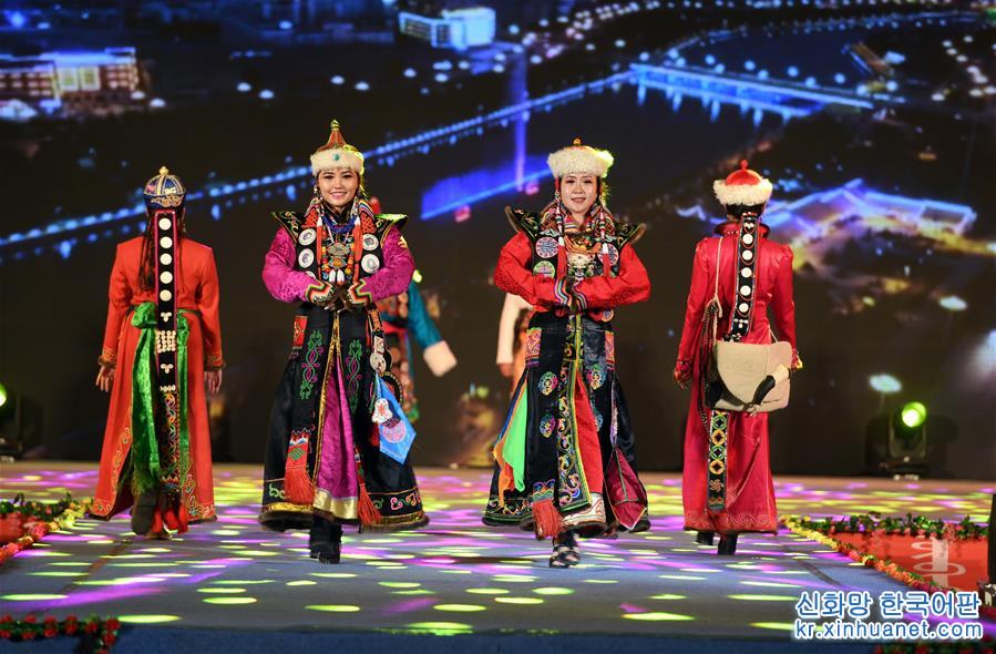 （文化）（5）八省區蒙古族服飾藝術節亮相甘肅肅北