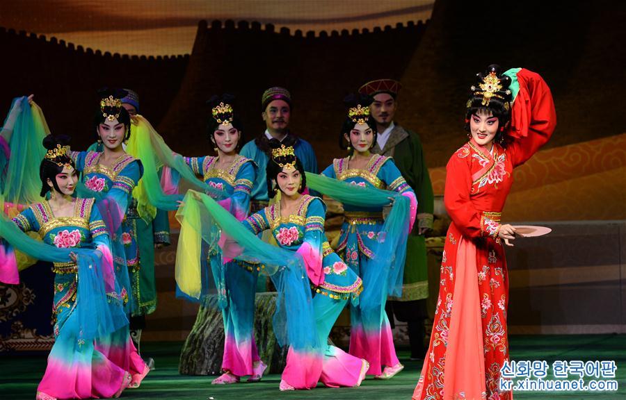 （文化）（1）丝绸之路国际艺术节在西安开幕