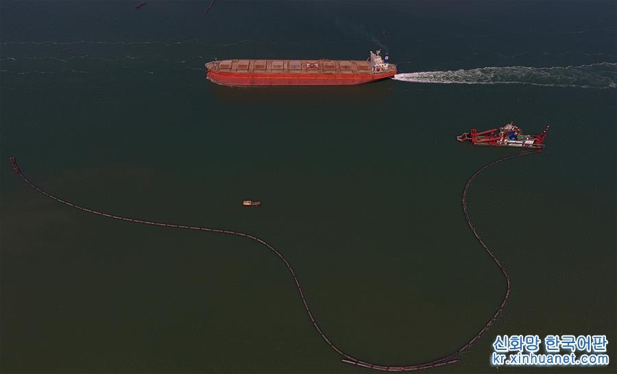 （经济）（3）唐山港京唐港区25万吨级航道工程加紧施工