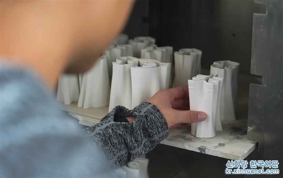 （社会）（3）江西景德镇：3D打印让制作陶瓷更轻松