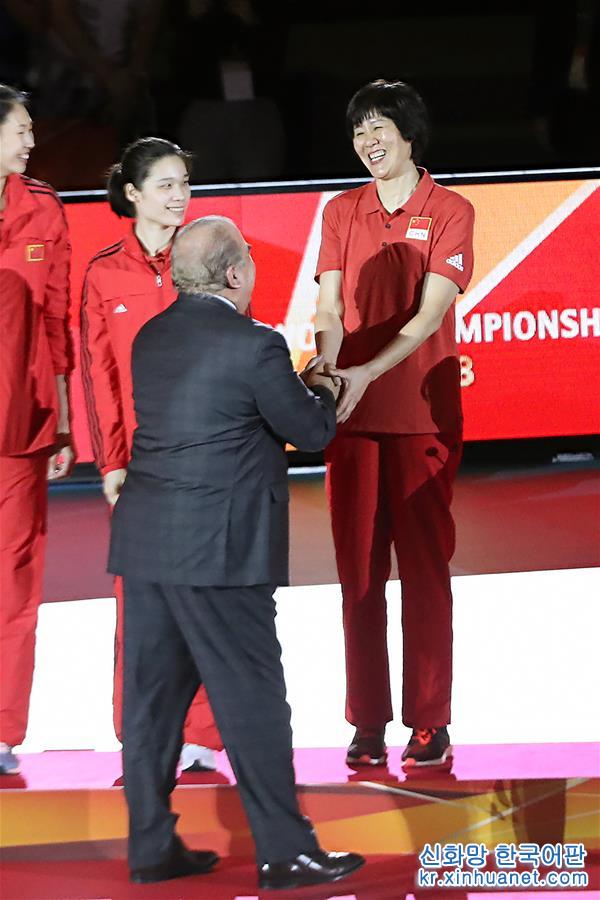 （体育）（18）排球——女排世锦赛：中国队获季军
