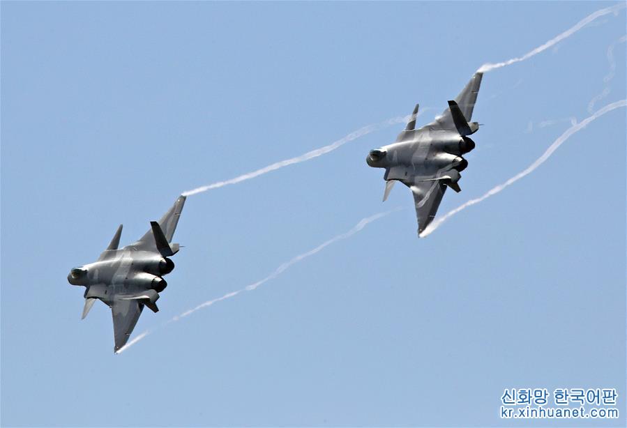 （科技）（19）中国空军飞行表演异彩纷呈