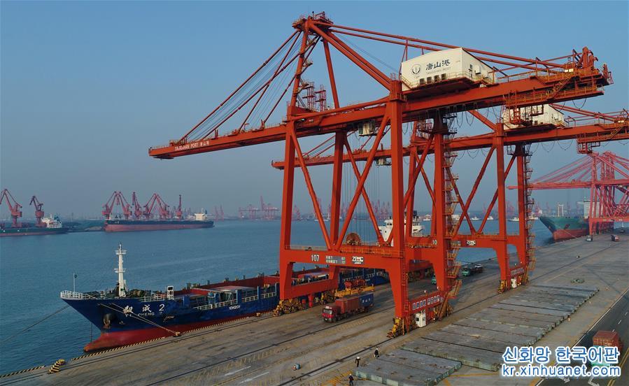 （经济）（2）河北港口1至10月集装箱吞吐量同比增长17%