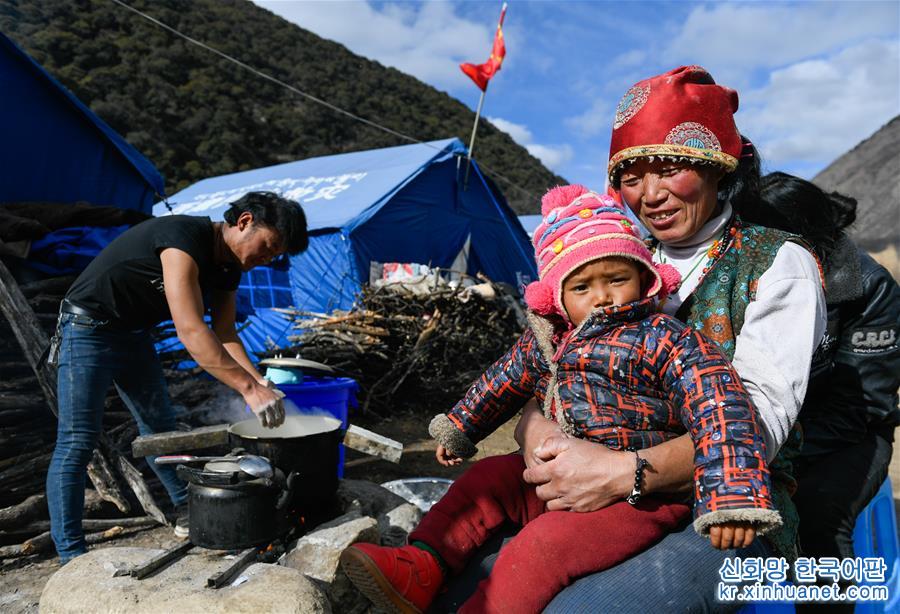 （图文互动）（2）生活物资供应充足 群众安全有保障——西藏金沙江堰塞湖安置点见闻