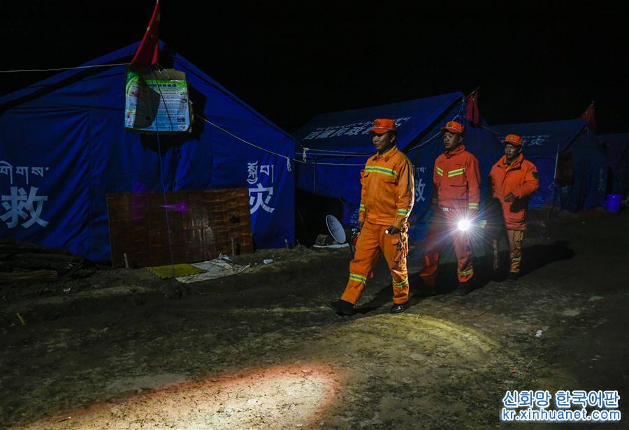 （图文互动）（7）生活物资供应充足 群众安全有保障——西藏金沙江堰塞湖安置点见闻