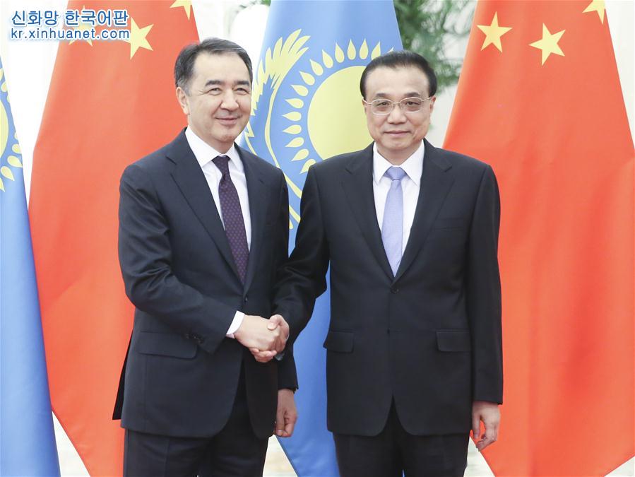 （时政）李克强同哈萨克斯坦总理萨金塔耶夫举行中哈总理第四次定期会晤
