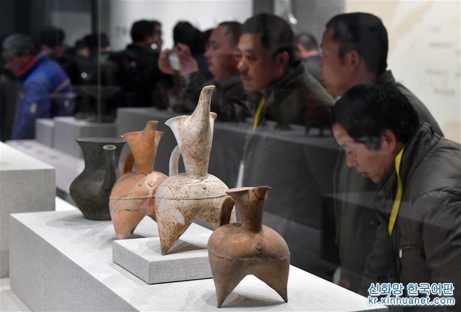 （文化）（3）孔子博物馆开馆试运行 首批2000多件孔府文物搬入新家