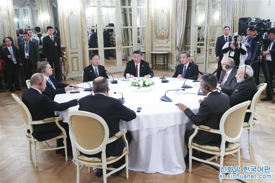（時政）習近平出席中俄印領導人非正式會晤