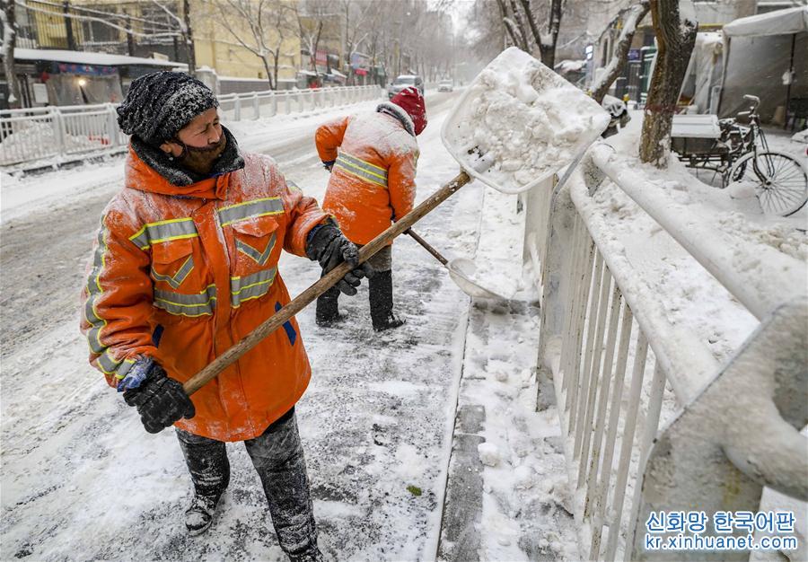 （环境）（2）乌鲁木齐迎来降雪