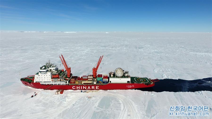 （“雪龍”探南極·圖文互動）（1）特寫：親歷南極“海陸空”全天候卸貨攻堅戰