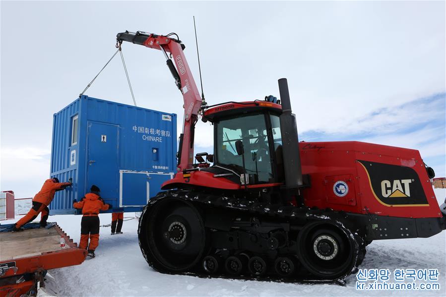 （“雪龙”探南极·图文互动）（4）中国科考队为出征南极内陆做准备