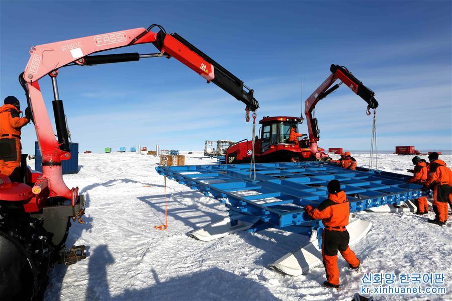 （“雪龙”探南极·图文互动）（6）中国科考队为出征南极内陆做准备