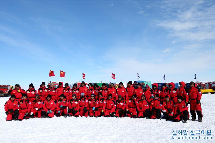 （“雪龙”探南极·图文互动）（5）中国科考队“37勇士”向南极腹地挺进