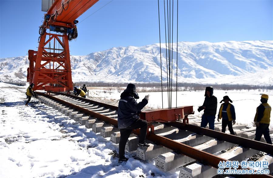 （经济）（1）川藏铁路拉林段施工持续进行