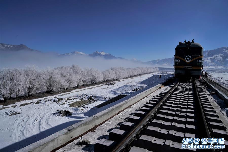 （经济）（5）川藏铁路拉林段施工持续进行