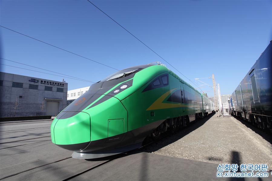 （社会）（3）中国铁路科技创新成就展在京举行