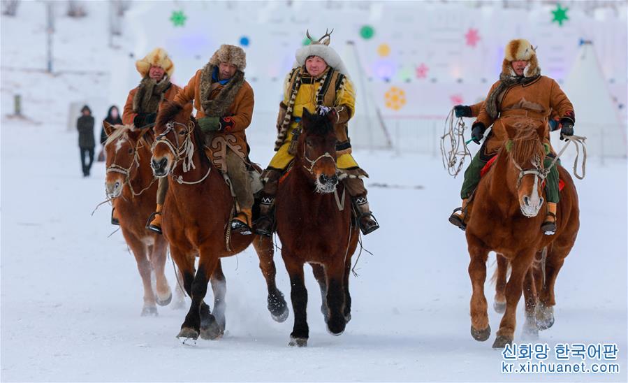 #（社会）（4）内蒙古鄂伦春冰雪“伊萨仁”开幕