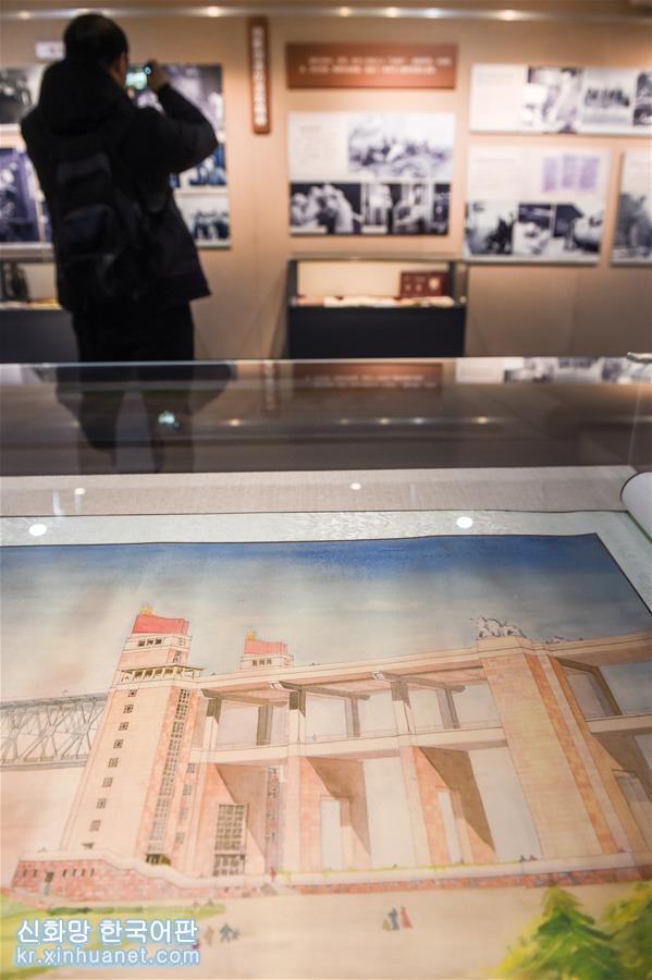 （社会）（3）“国家记忆·南京长江大桥档案史料展”在南京开展