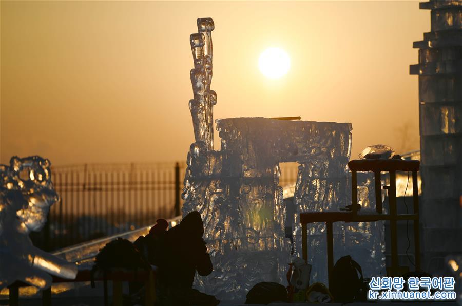 （社会）（13）哈尔滨：精美绝伦的冰雕艺术