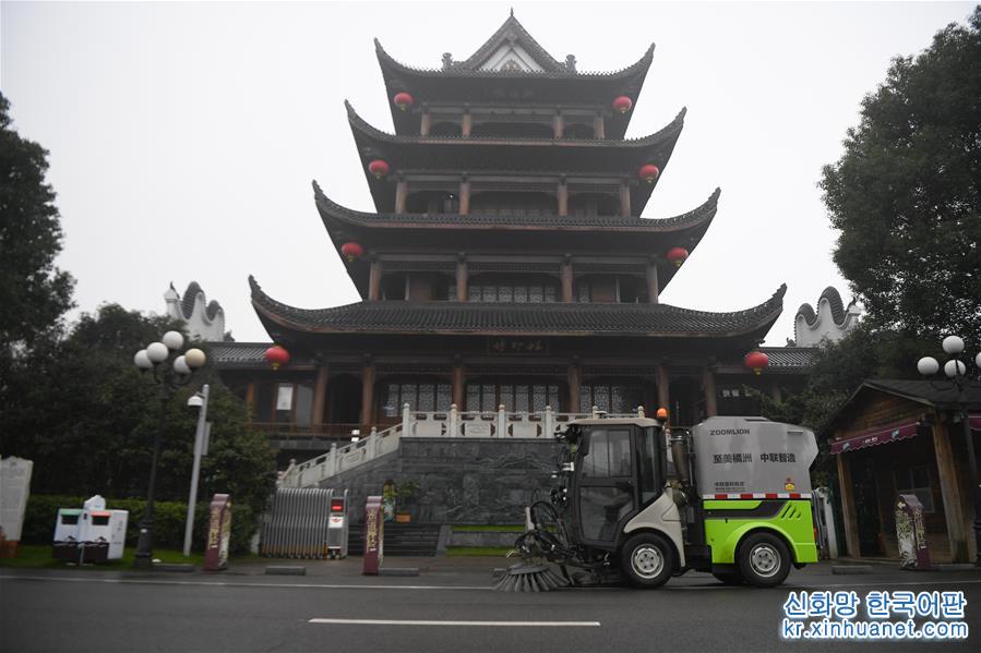 （科技）（1）湖南長沙：無人清掃車“開上”橘子洲