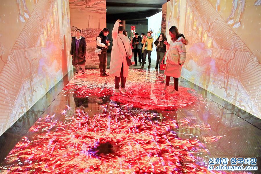 #（社会）（4）北京故宫：“宫里过大年”数字沉浸体验展开幕