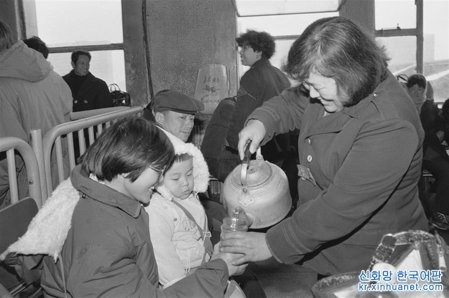 （关注春运）（2）春运记忆：只要温情在 无处不故乡