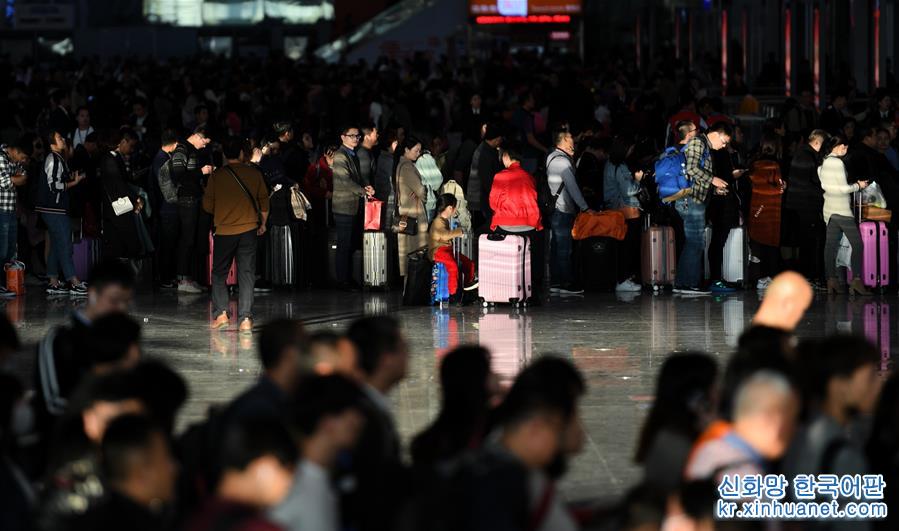 （关注春运）（2）春运前八天深圳发送旅客超418万人次