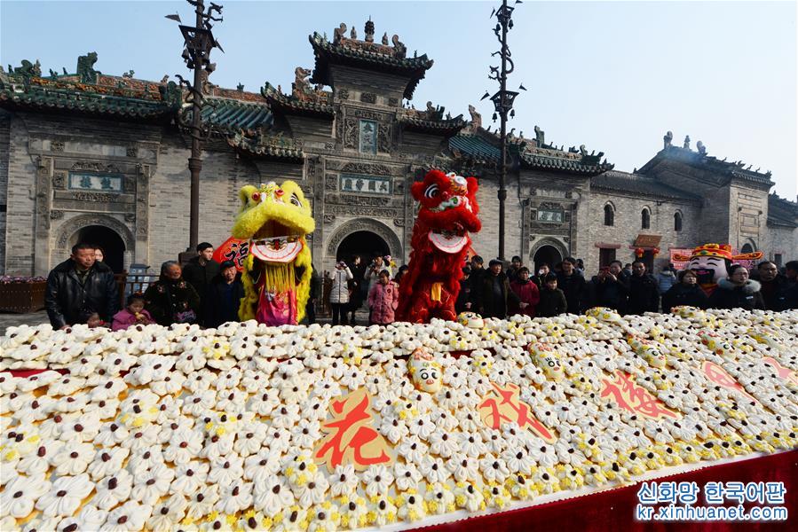 #（新华视界）（1）安徽亳州：吃枣花馍 庆新春到