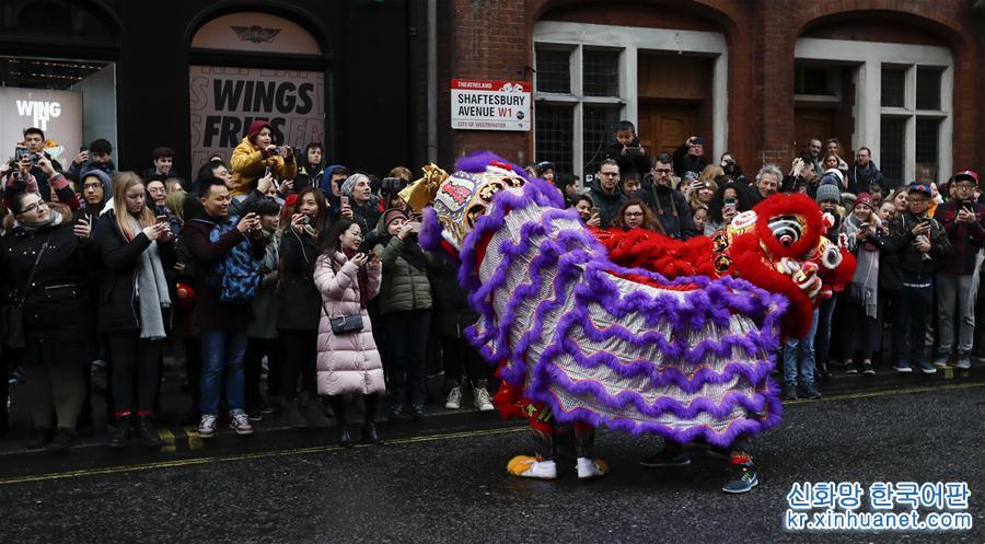 （国际）（6）伦敦举行新春巡游庆祝中国春节