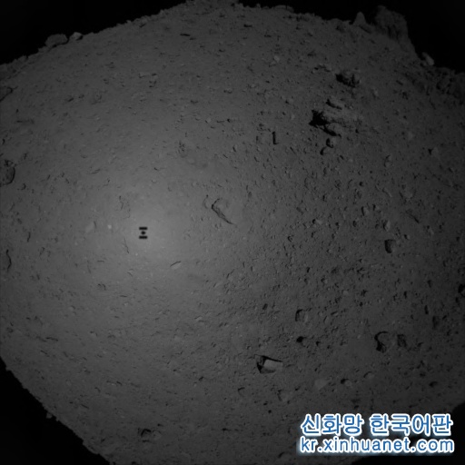 （国际）（3）日本探测器隼鸟2号降落小行星“龙宫”并采样