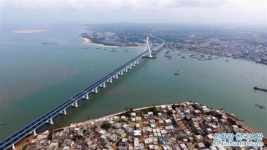 （社会）（2）海南海文大桥建成通车