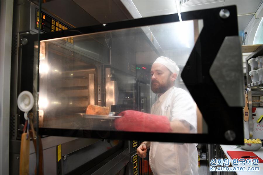 （图片故事）（6）法国面包师的中国情缘