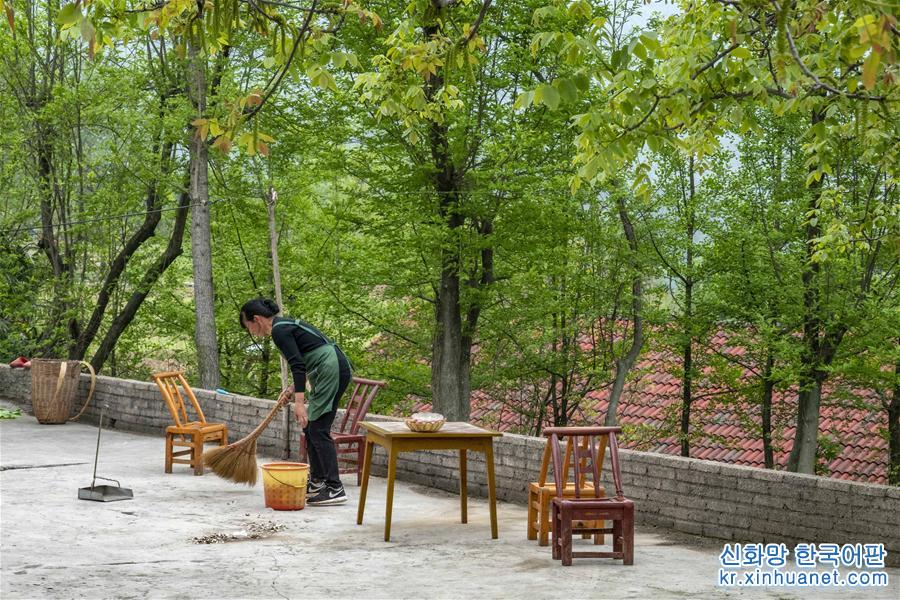 （社会）（5）湖北远安：贫困村变身休闲民宿旅游村