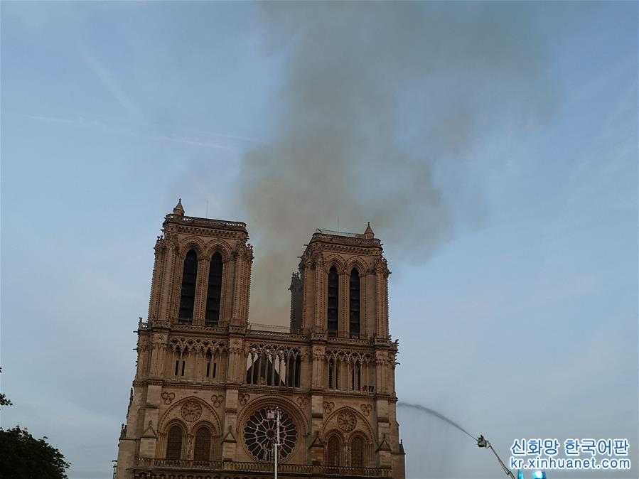 （国际）（2）巴黎圣母院发生大火