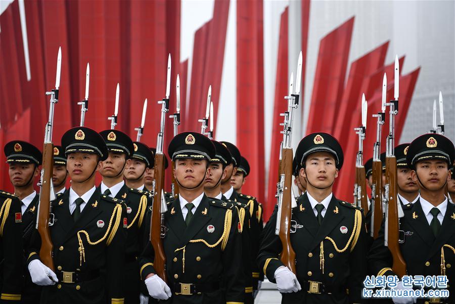 （社会）（3）南京举行升旗仪式纪念渡江战役胜利暨南京解放70周年