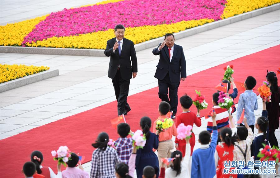 （时政）（2）习近平同老挝人革党中央总书记、国家主席本扬举行会谈