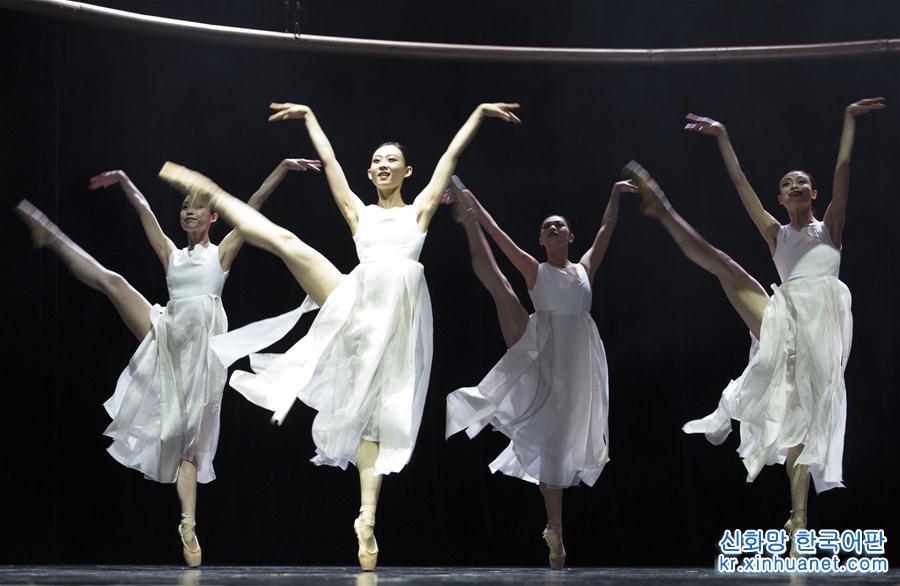 （国际）（3）中国大型芭蕾舞剧《唐寅》在拉脱维亚上演